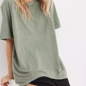 aerie distressed green raglan boyfriend t shirt in women’s large